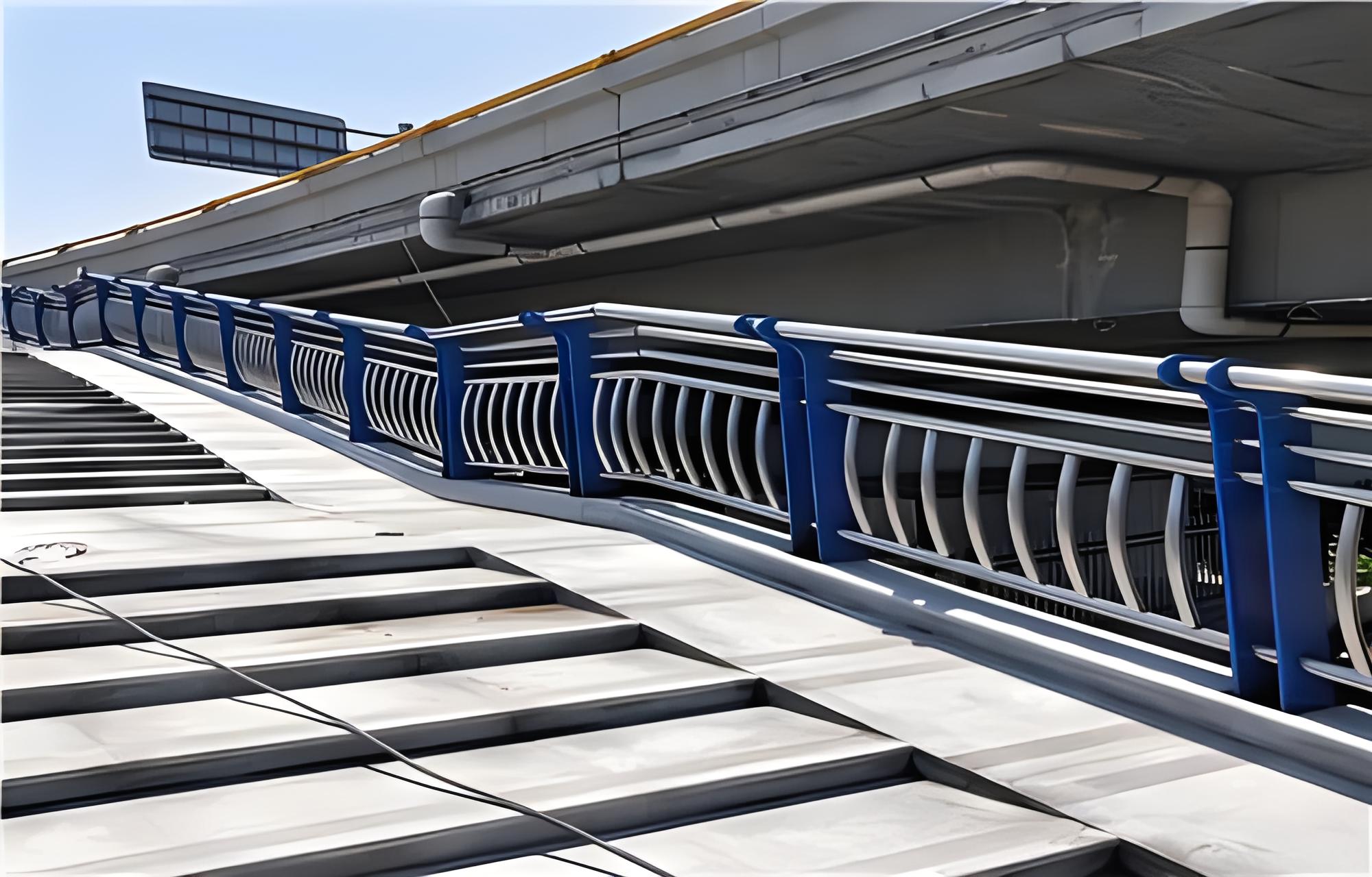 曲靖不锈钢桥梁护栏维护方案：确保安全，延长使用寿命